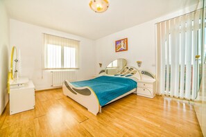 Apartment, Multiple Beds | Private kitchen | Fridge, microwave, stovetop, dishwasher - Apartment Nikola / Five Bedrooms A1 (Labin)