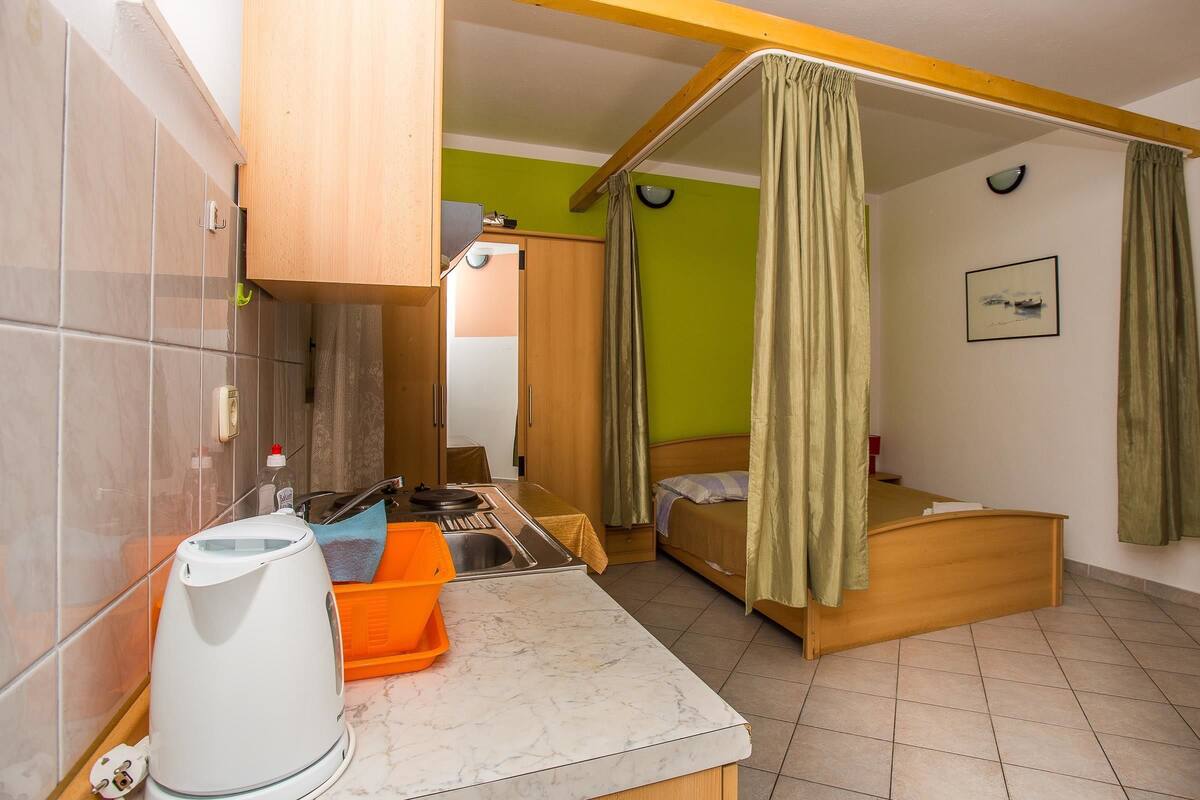 Appartement, Plusieurs lits | Accès au Wi-Fi (inclus), literie fournie