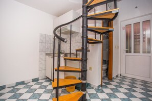 Free WiFi, bed sheets - Apartments Fortuna (Omis)