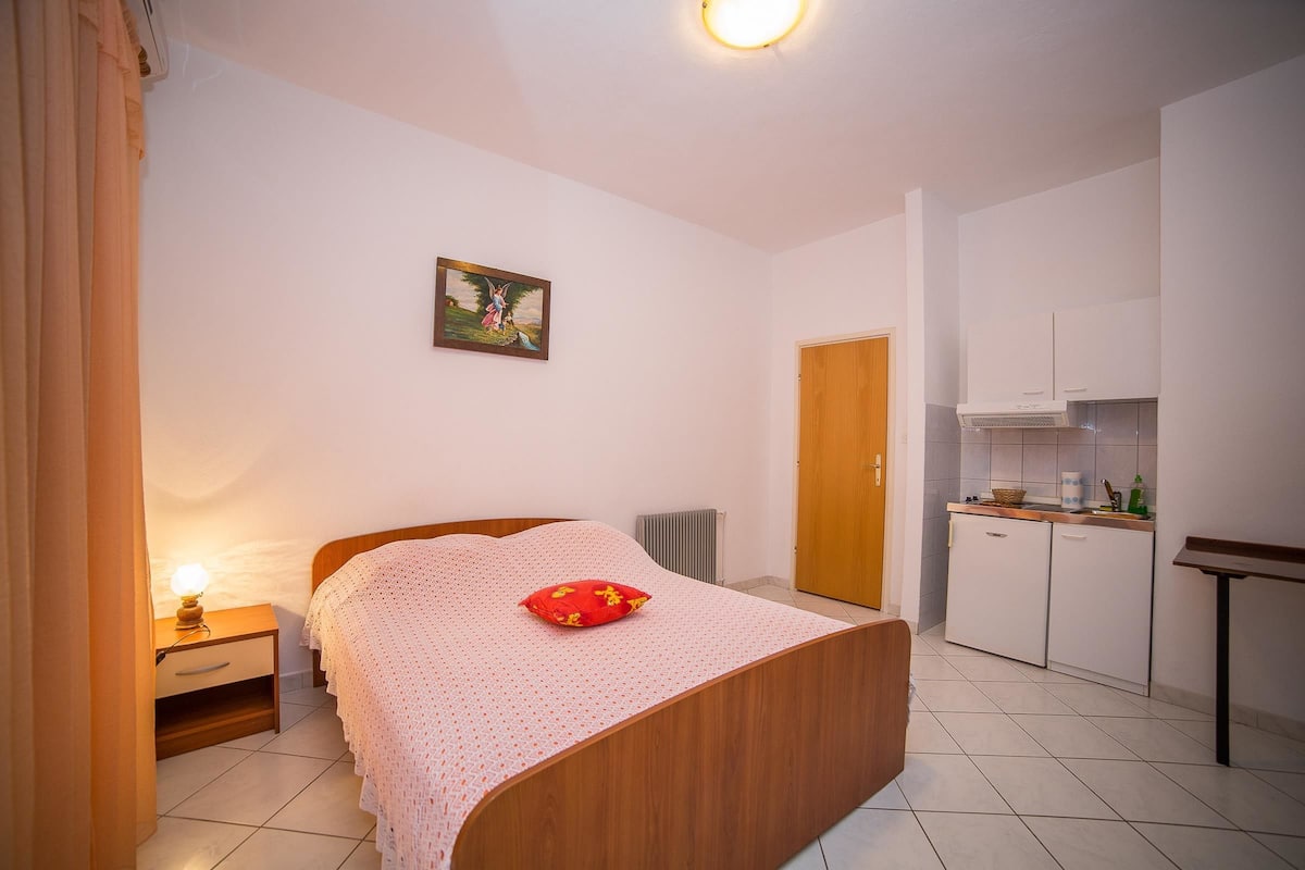 Apartment, Multiple Beds