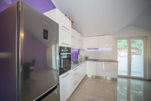 Lägenhet - 1 dubbelsäng med bäddsoffa | Eget kök | Spishäll och grytor/köksredskap