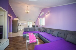 Apartment, 1 Double Bed with Sofa bed | Living room | TV - Apartments Ina (Selca)