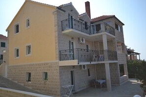 Apartment, Multiple Beds | Exterior