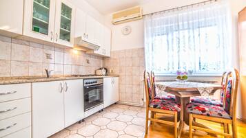 Apartment, 1 Doppelbett und Schlafsofa | Eigene Küche | Herdplatte, Kochgeschirr/Geschirr/Besteck