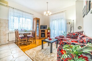 Apartment, 1 Double Bed with Sofa bed | Free WiFi, bed sheets