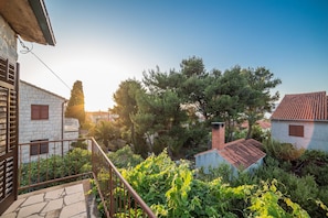 Apartment, 2 Doppelbetten | Balkon