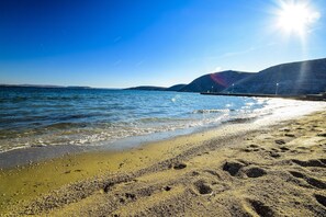 Apartamento, várias camas | Praia