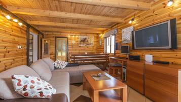 House, Multiple Beds | Living room | TV