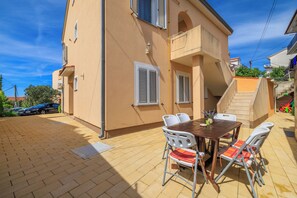 Building design - Apartments Jasmina (Crikvenica)