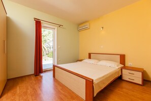 Apartment, 1 Double Bed | Free WiFi, bed sheets - Apartments Mirko Duce (Dugi Rat)