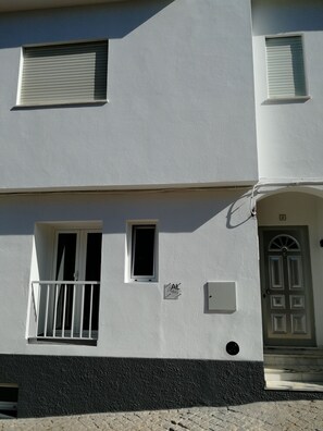 Exterior - Ocean's 7 - Lagos Guest House (Lagos)