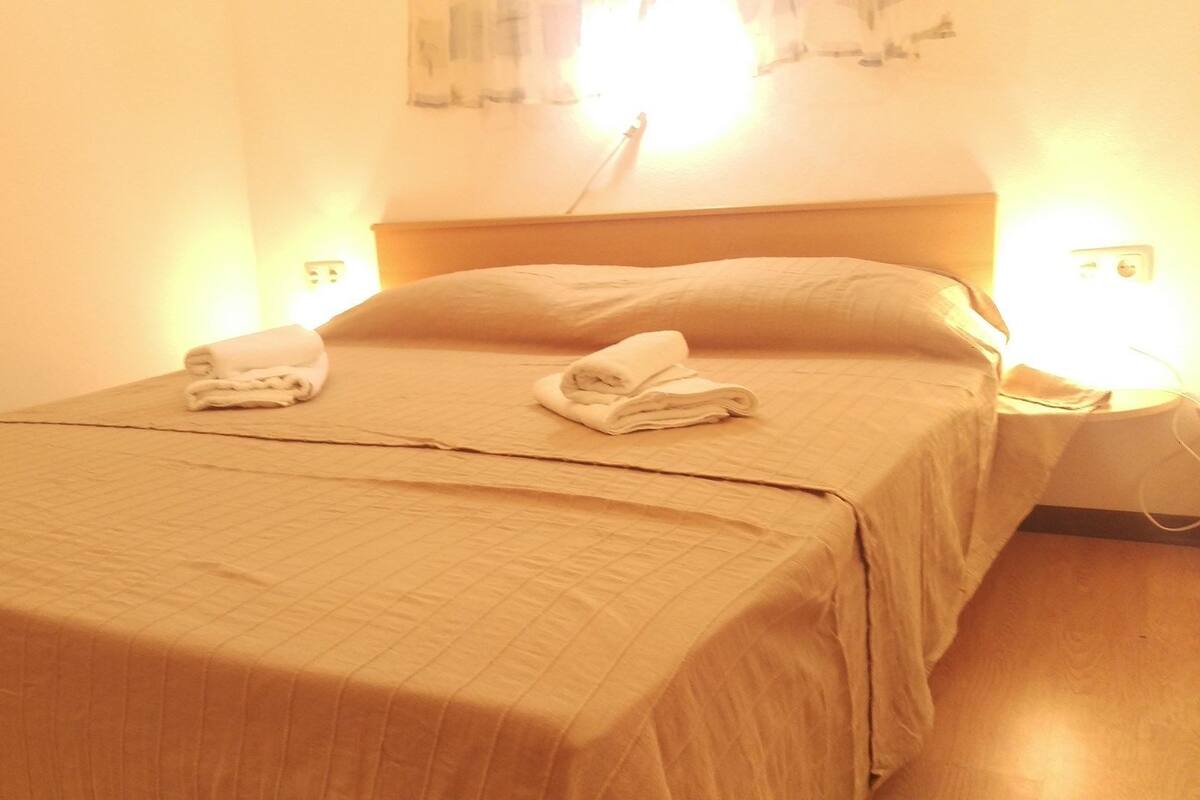 Appartement, 1 lit double et 1 canapé-lit | Accès au Wi-Fi (inclus), literie fournie