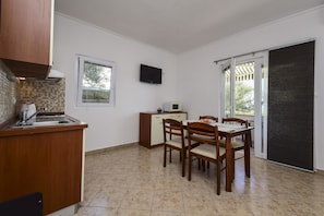 Apartment, 1 Double Bed with Sofa bed | Private kitchen - Apartments Jidra (Razanac)