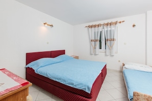 Apartment, Multiple Beds | Free WiFi, bed sheets - Apartments Antonia Podstrana (Podstrana)