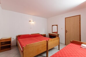 Apartment, Multiple Beds