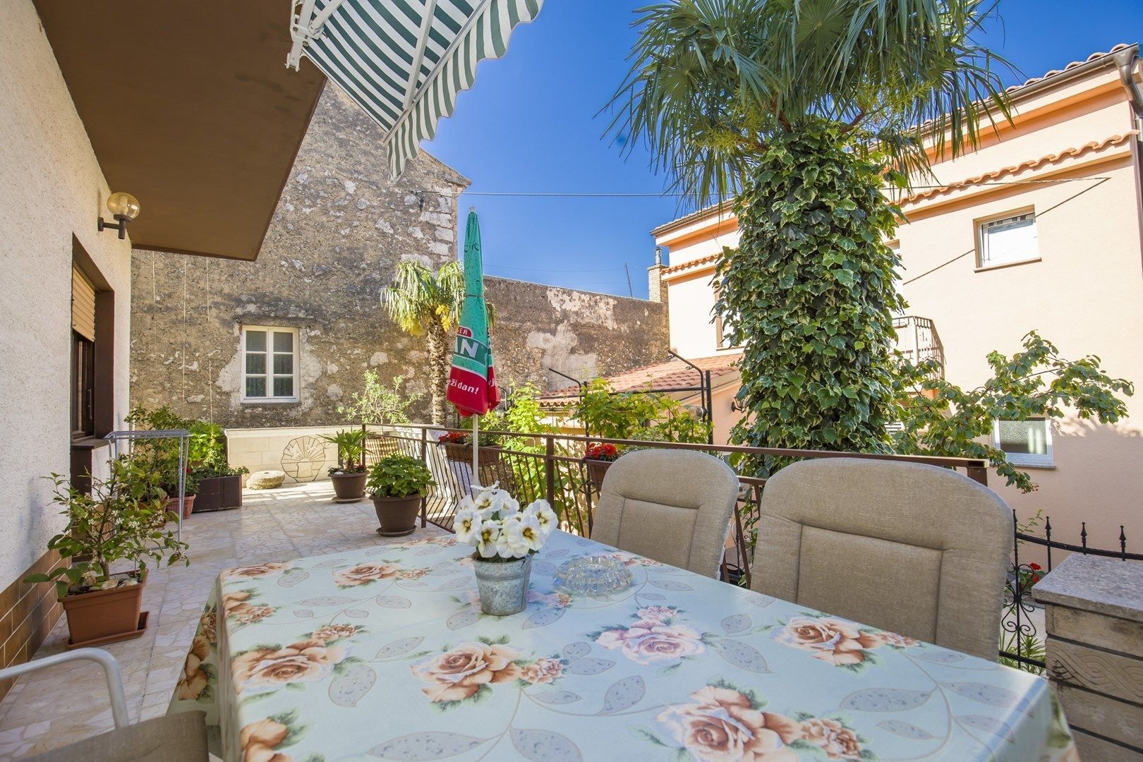 Apartment, 2 Double Beds | Terrace/patio