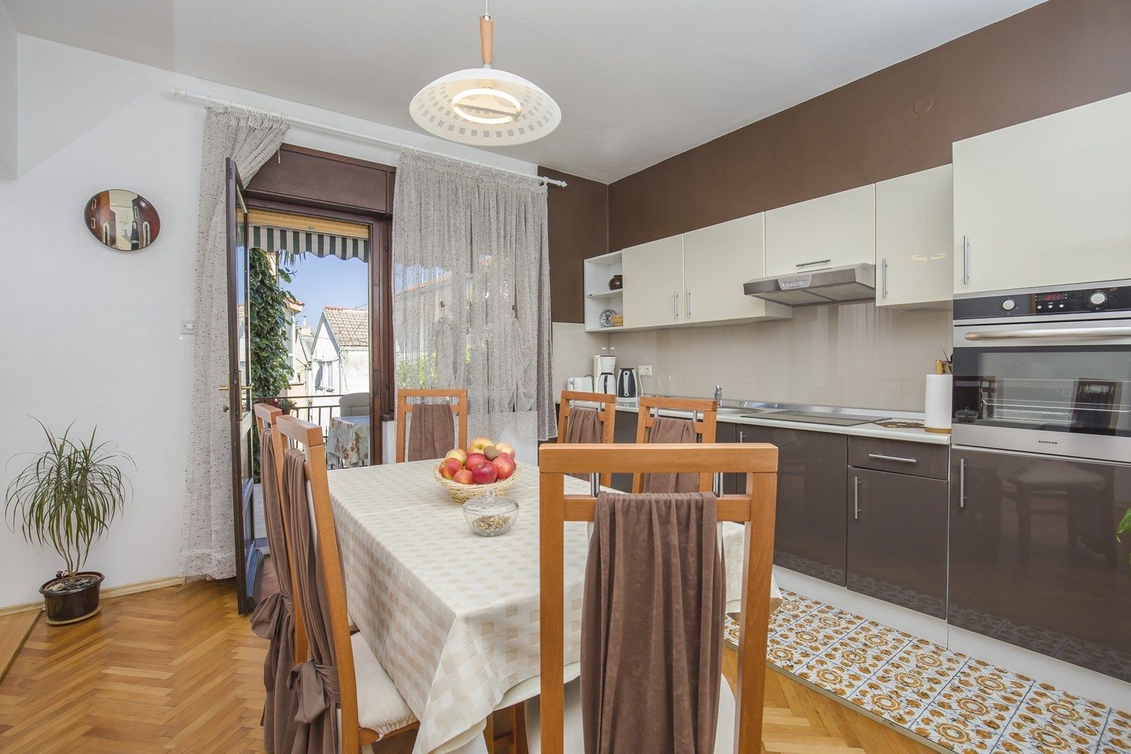 Apartment, 2 Double Beds | Private kitchen | Stovetop, dishwasher, cookware/dishes/utensils
