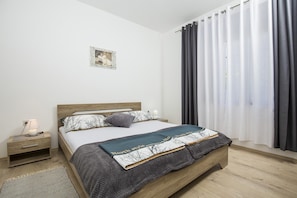 Apartment, 2 Double Beds | Private kitchen