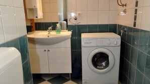Apartment, 1 Double Bed with Sofa bed | Bathroom