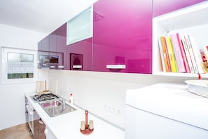 Apartment, Multiple Beds | Private kitchen | Stovetop, dishwasher, cookware/dishes/utensils - Apartments Marija Kampor (Rab)