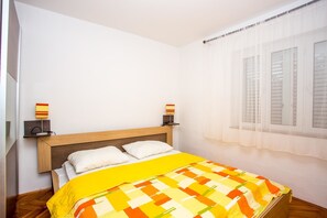 Free WiFi, bed sheets - Apartments Marija Kampor (Rab)