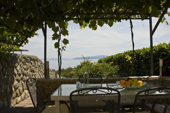 Appartement, meerdere bedden | Balkon