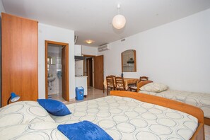 واي فاي مجانًا وملاءات أسرّة