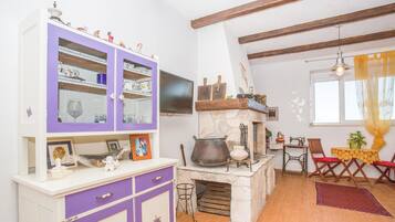 Huoneisto, 1 parisänky ja vuodesohva | Ilmainen Wi-Fi, vuodevaatteet