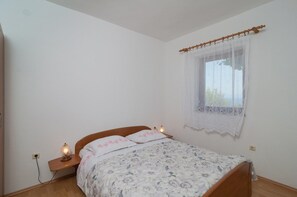 Apartment, Multiple Beds | Free WiFi, bed sheets