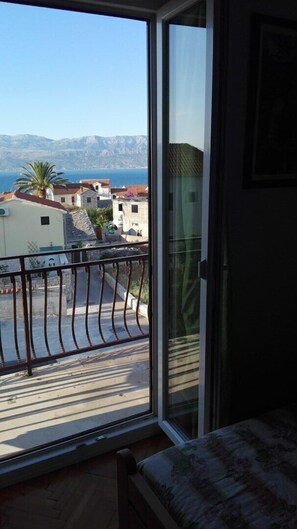 Appartamento, letti multipli | Balcone