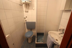 Apartment, 1 Double Bed with Sofa bed | Bathroom