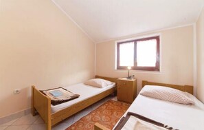 Apartment, Multiple Beds