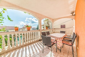 Appartement, Plusieurs lits | Balcon