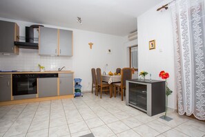 公寓, 2 张双人床 | 私人厨房 | 烤箱、炉灶、洗碗机、厨具/餐具