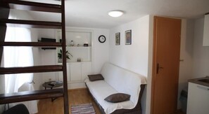 Apartment, 1 Doppelbett und Schlafsofa | Wohnzimmer | Fernseher