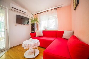 Apartment, 1 Double Bed with Sofa bed | Living room | TV