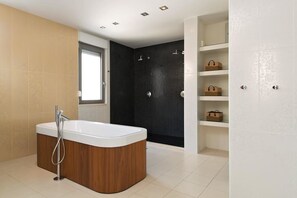 Villa, Multiple Beds | Bathroom amenities