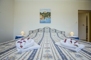 Villa, letti multipli | Cucina privata | Forno, piano cottura, lavastoviglie, pentole/stoviglie/utensili