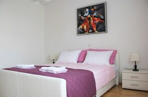 Appartamento, letti multipli | Cucina privata | Forno, piano cottura, lavastoviglie, pentole/stoviglie/utensili