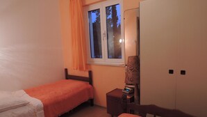 Apartment, Multiple Beds | Private kitchen | Coffee/tea maker, fridge, microwave, oven