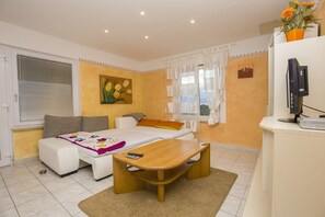 Apartment, 1 Doppelbett und Schlafsofa | Kostenloses WLAN, Bettwäsche