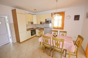 Apartment, Mehrere Betten | Eigene Küche | Ofen, Herdplatte, Kochgeschirr/Geschirr/Besteck