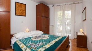 Apartment, Multiple Beds | Free WiFi, bed sheets - Apartments Radeljic (Podstrana)