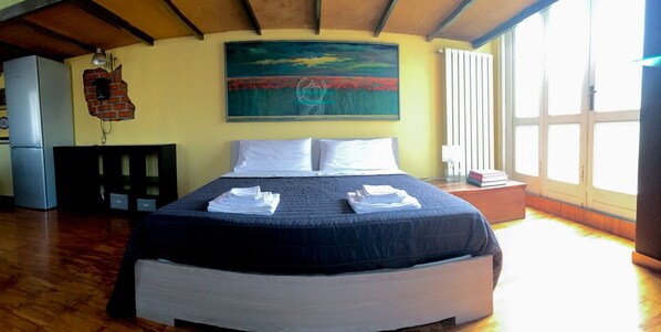 Standard Double Room | 1 bedroom, in-room safe, individually decorated, individually furnished - B&B Treviglio (Treviglio)