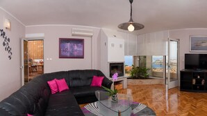 Unclassified image, 4 of 48, button - Apartment Jere / Four Bedrooms Apartment (Podstrana)