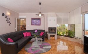 Apartamento, varias camas | Cocina privada | Microondas, horno, placa de cocina y lavavajillas