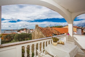 Apartment, 1 Double Bed | Balcony - Apartments Marija Banjol (Rab)