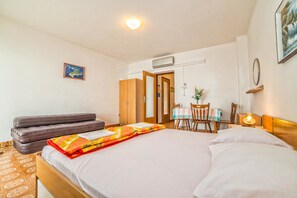 Lägenhet - 1 dubbelsäng med bäddsoffa | Eget kök | Grytor/köksredskap