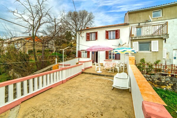 Apartment, Multiple Beds | Front of property