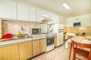 Apartment, Mehrere Betten | Eigene Küche | Herdplatte, Kochgeschirr/Geschirr/Besteck